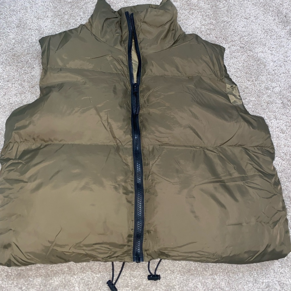 Olive Green Puffer Vest with Black Zipper